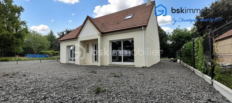 Maison - 153 m² - 8 pièces