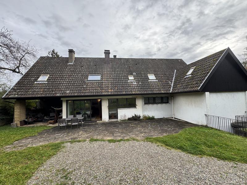 Maison - 236 m² - 7 pièces