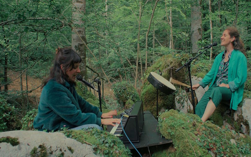 Xiberoa kantuz Loraturik + Lurodei