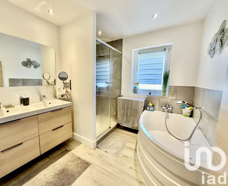 Maison - 136 m² - 6 pièces