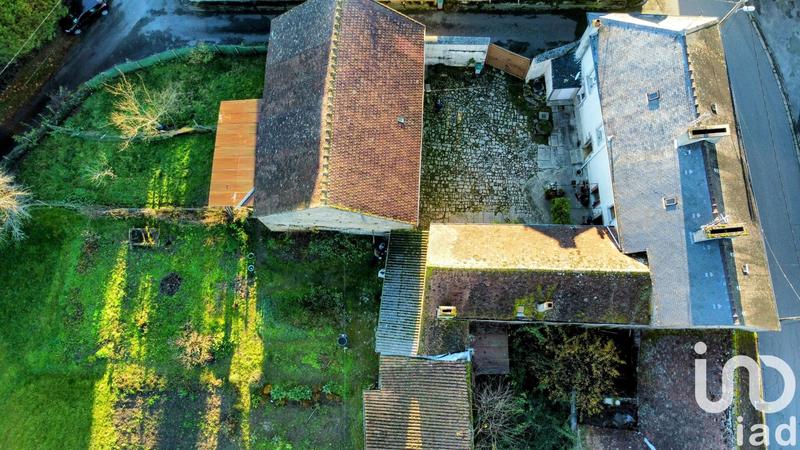 Maison - 230 m² - 8 pièces