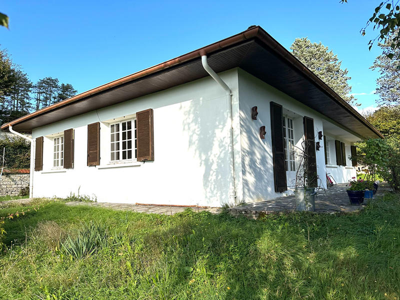 Maison - 140 m² - 6 pièces