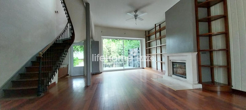 Maison - 200 m² - 7 pièces