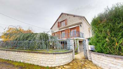 Maison - 134 m² - 5 pièces