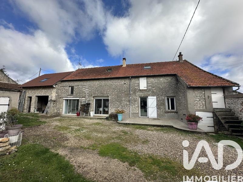 Maison - 110 m² - 4 pièces