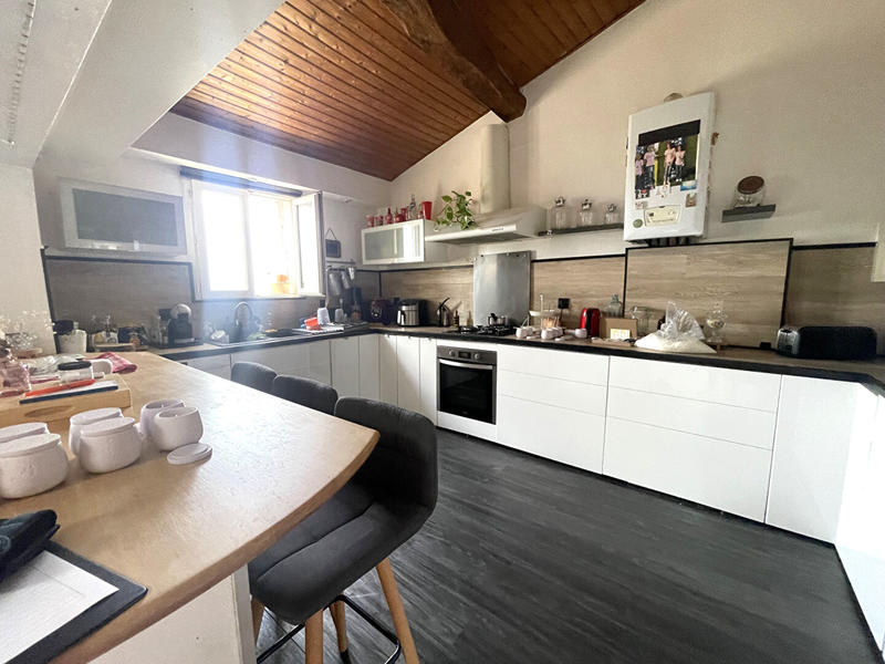 Appartement - 137 m² - 3 pièces