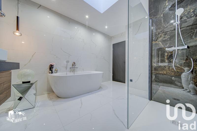 Maison de maîtres - 150 m² - 6 pièces