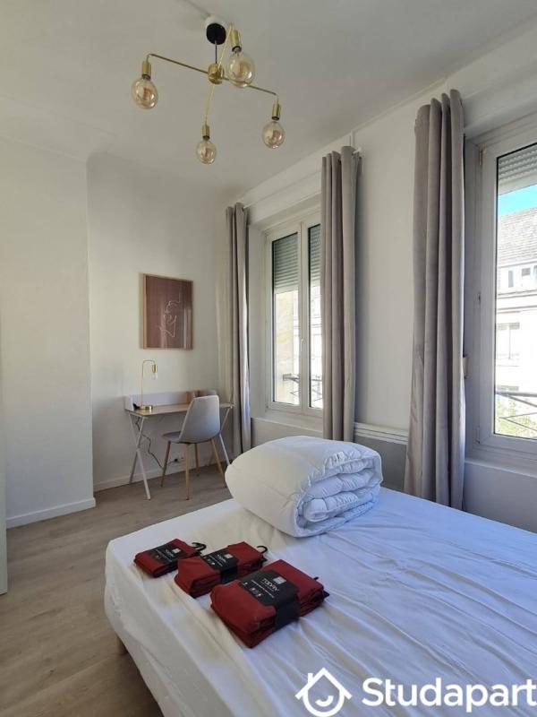 Chambre - 11 m² - 1 pièce