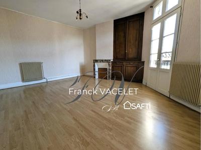 Maison - 95 m² - 4 pièces