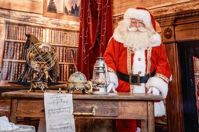 Le Père Noël et ses rennes