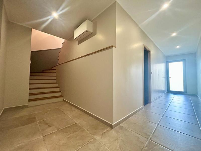 Maison - 205 m² - 7 pièces