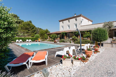 Maison - 355 m² - 12 pièces