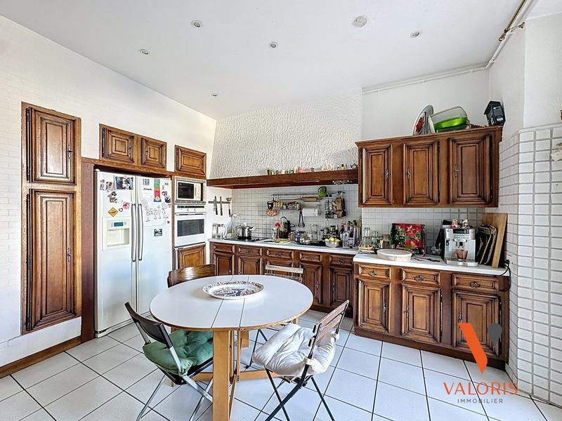 Appartement - 235 m² - 7 pièces