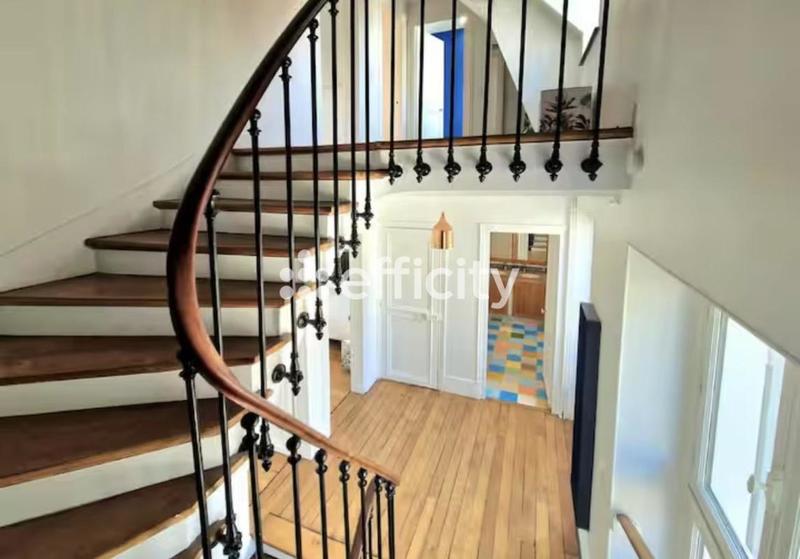 Maison - 170 m² - 6 pièces