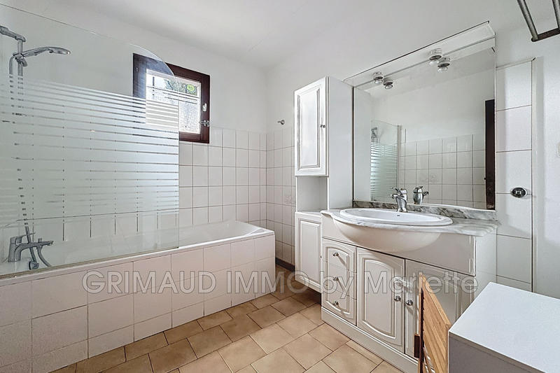 Maison - 199 m² - 6 pièces