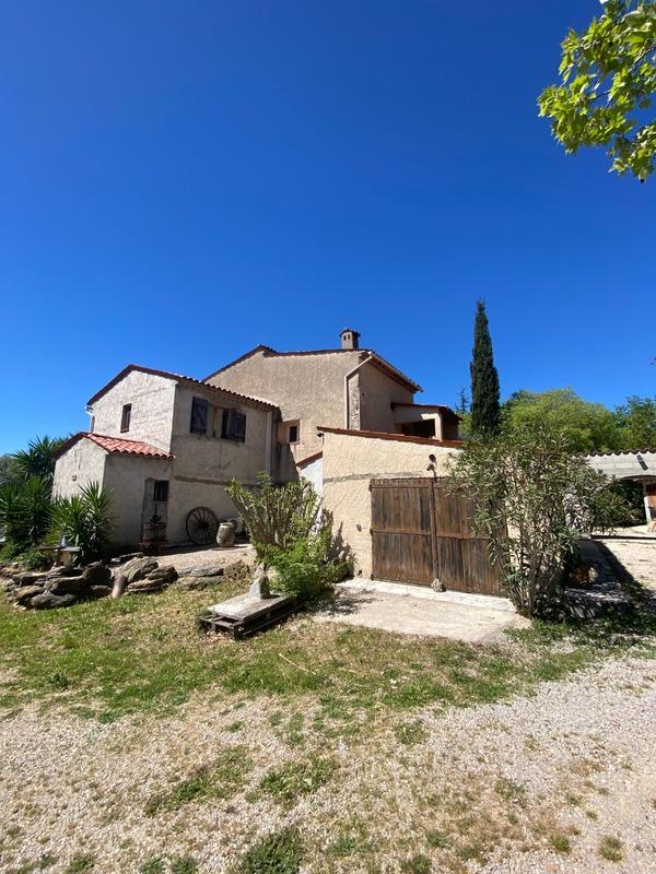 Mas - 190 m² - 8 pièces