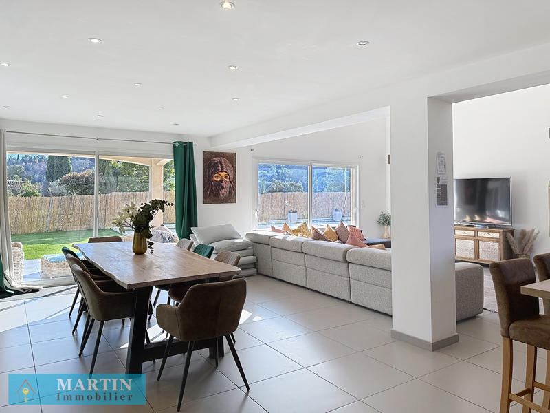 Villa - 250 m² - 10 pièces