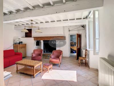 Maison - 218 m² - 7 pièces