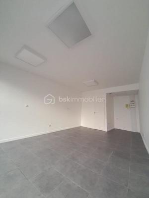 Local commercial - 24 m² - 1 pièce