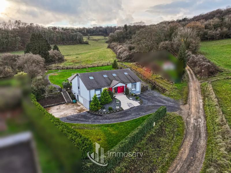 Maison - 240 m² - 7 pièces