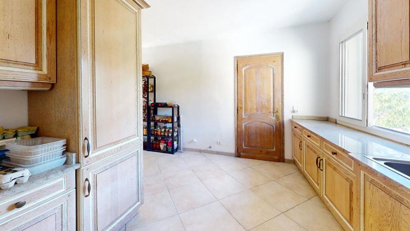 Villa - 469 m² - 9 pièces