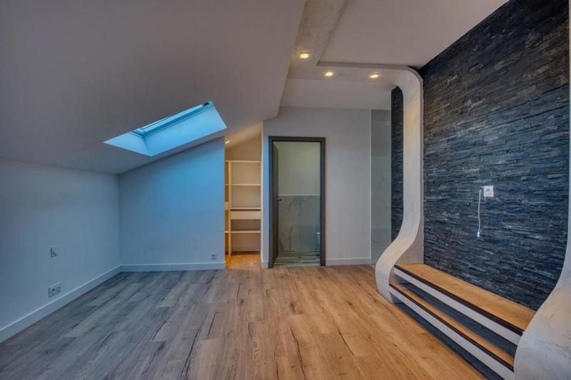 Maison - 185 m² - 7 pièces