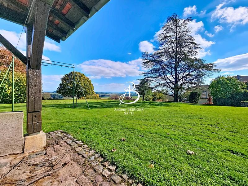 Maison - 331 m² - 12 pièces