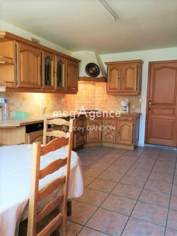 Maison - 236 m² - 5 pièces