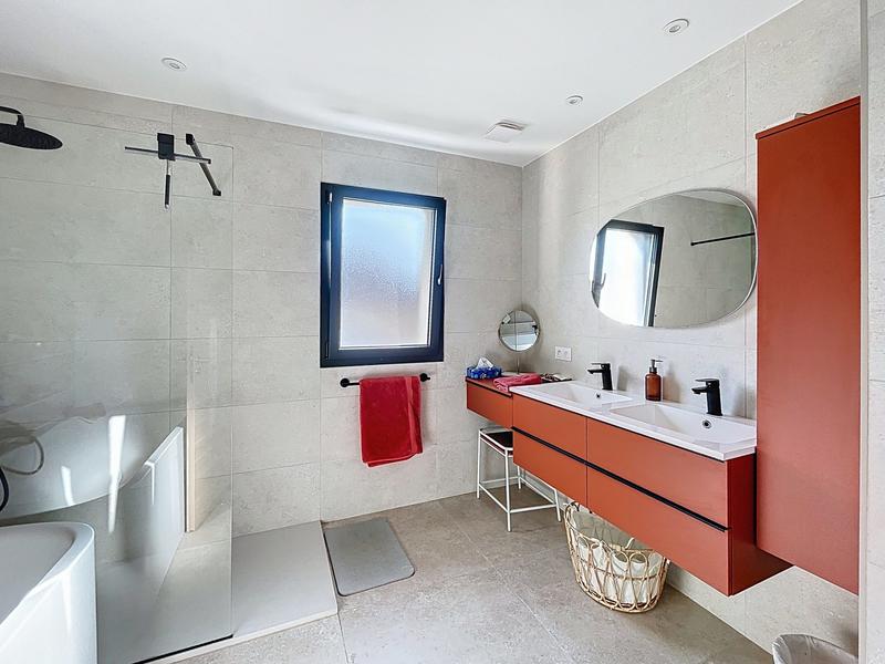 Maison - 120 m² - 4 pièces