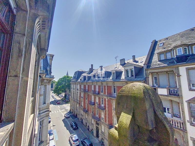 Appartement - 176 m² - 6 pièces