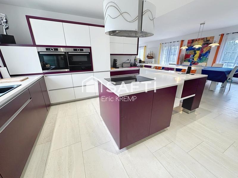 Maison - 230 m² - 7 pièces