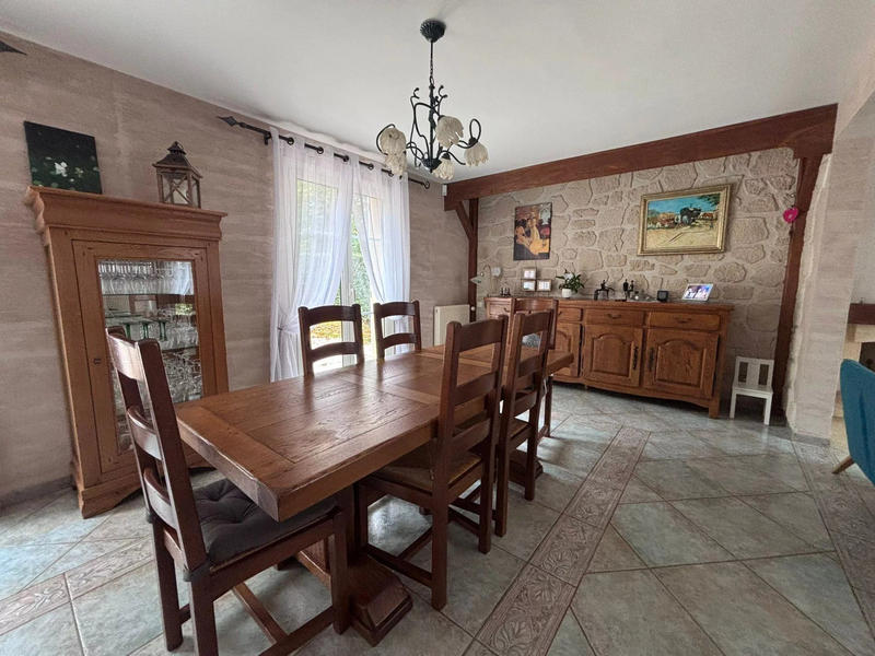 Maison - 197 m² - 8 pièces