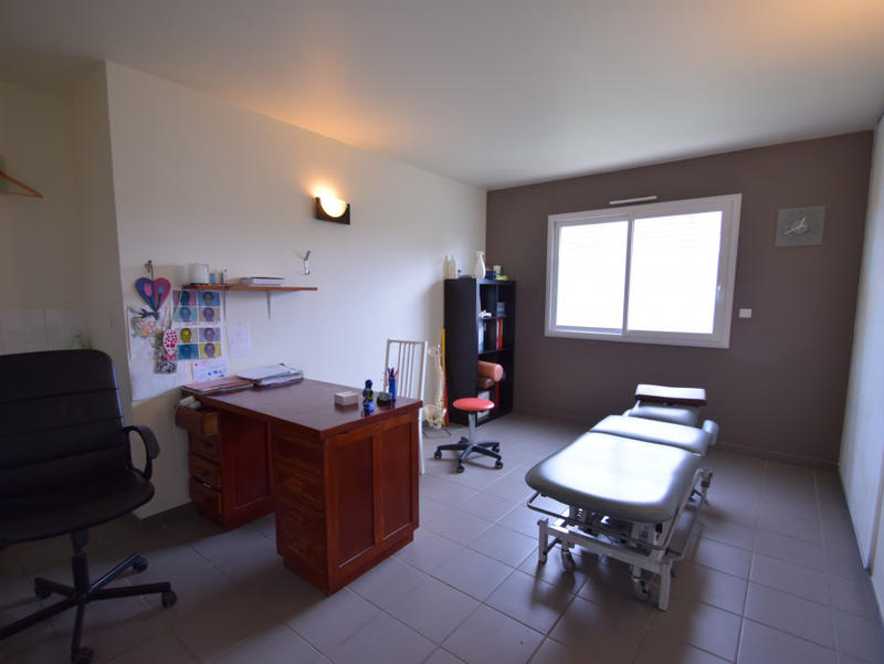 Bureau - 271 m² - 10 pièces