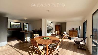 Maison contemporaine - 134 m² - 5 pièces