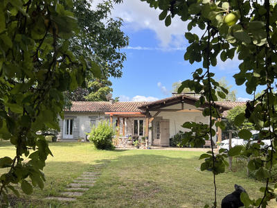Maison de village - 240 m² - 8 pièces