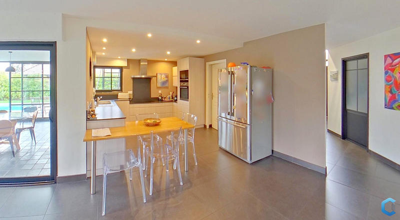 Maison - 206 m² - 6 pièces