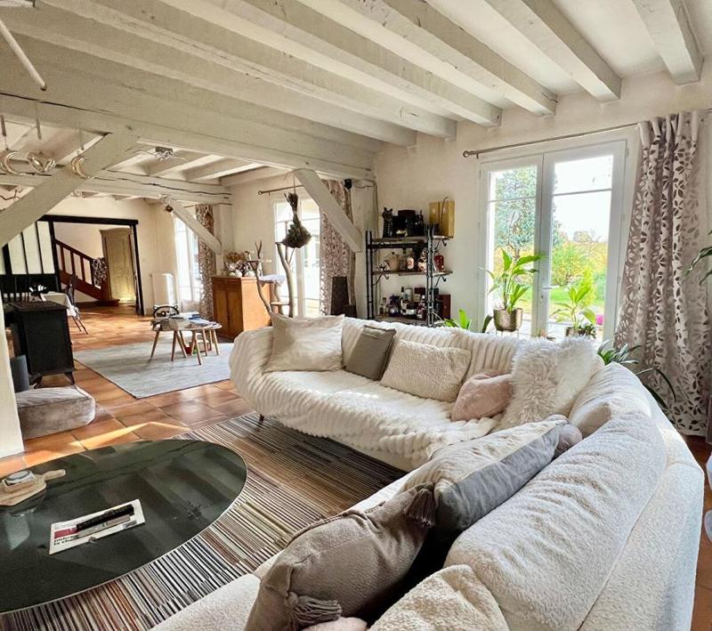 Maison - 300 m² - 8 pièces