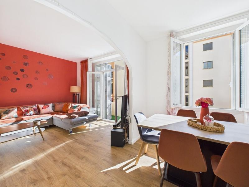 Appartement - 83 m² - 3 pièces