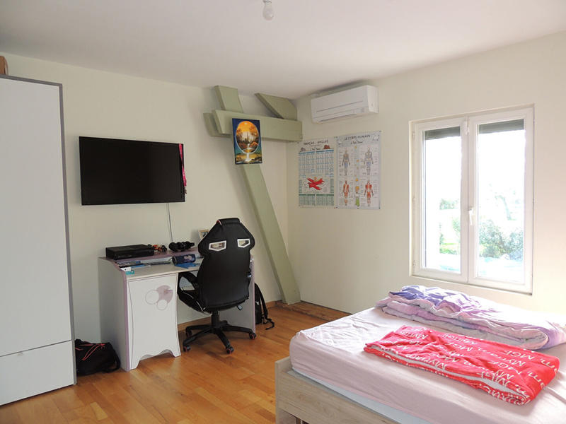 Maison - 167 m² - 6 pièces