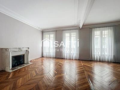Appartement - 101 m² - 5 pièces