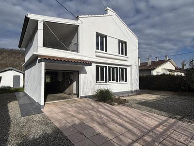 Maison - 81 m² - 4 pièces