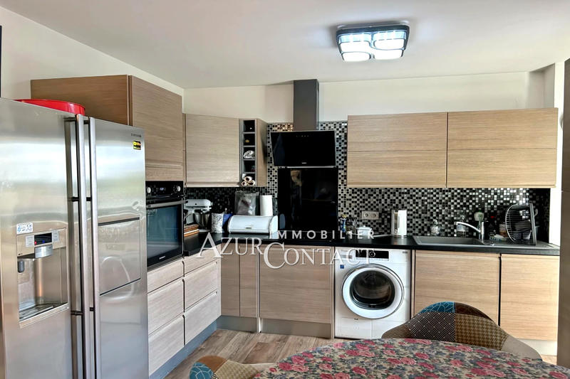 Appartement - 90 m² - 4 pièces