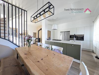 Maison - 125 m² - 5 pièces