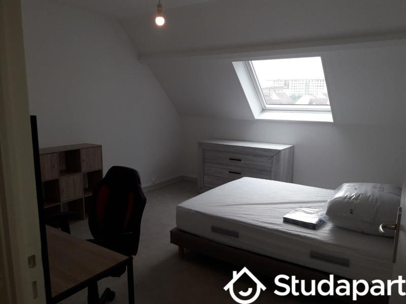 Chambre - 13 m² - 1 pièce