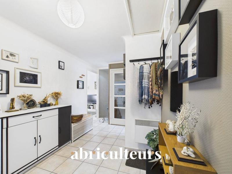 Appartement ancien - 105 m² - 3 pièces