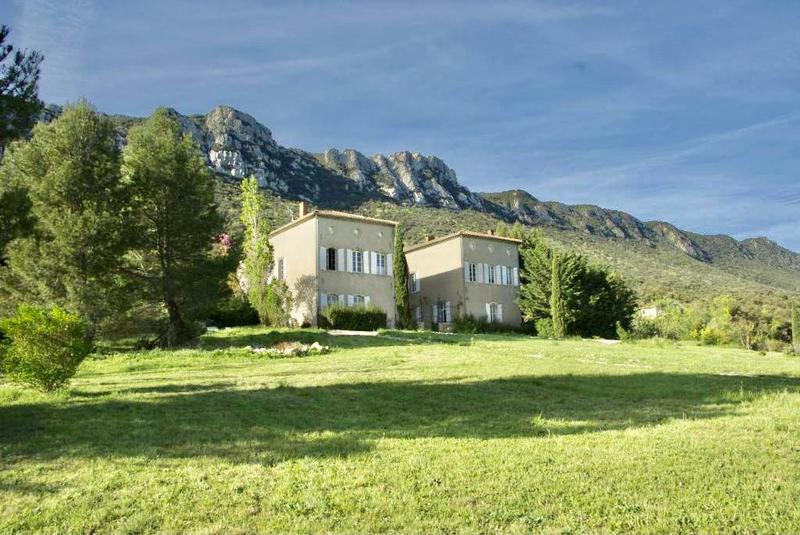 Château - 546 m² - 8 pièces
