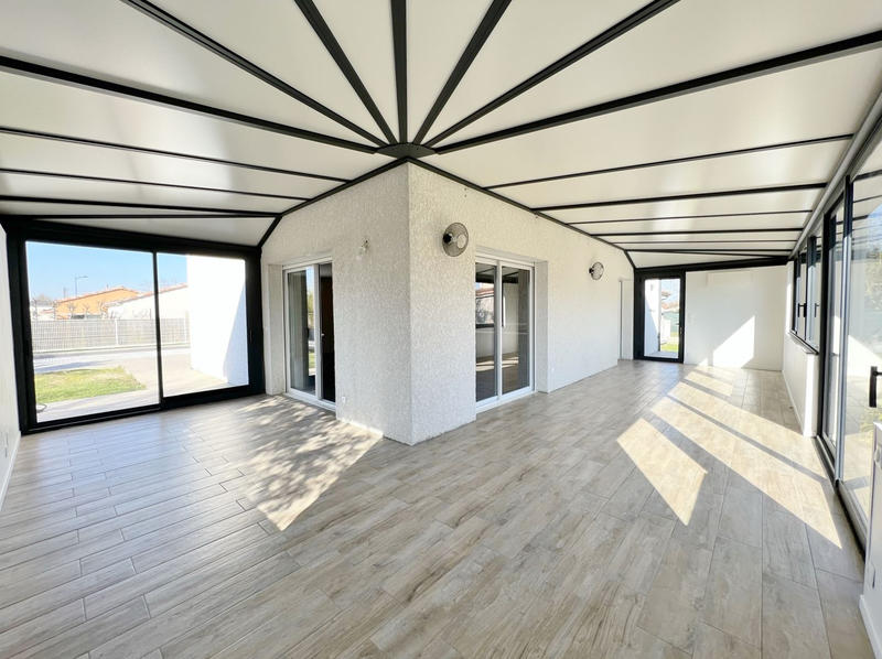 Villa - 213 m² - 8 pièces