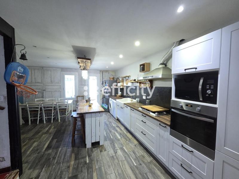 Maison - 93 m² - 4 pièces