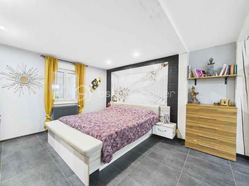 Maison - 183 m² - 7 pièces