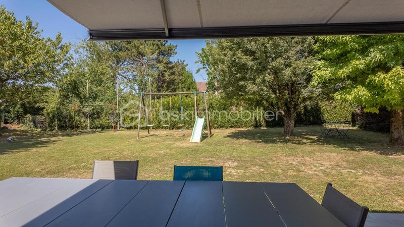 Maison traditionnelle - 149 m² - 6 pièces